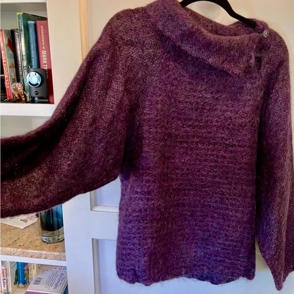 Beautiful Vintage Purple Mohair Turtleneck Sweater - Picture 3 of 9